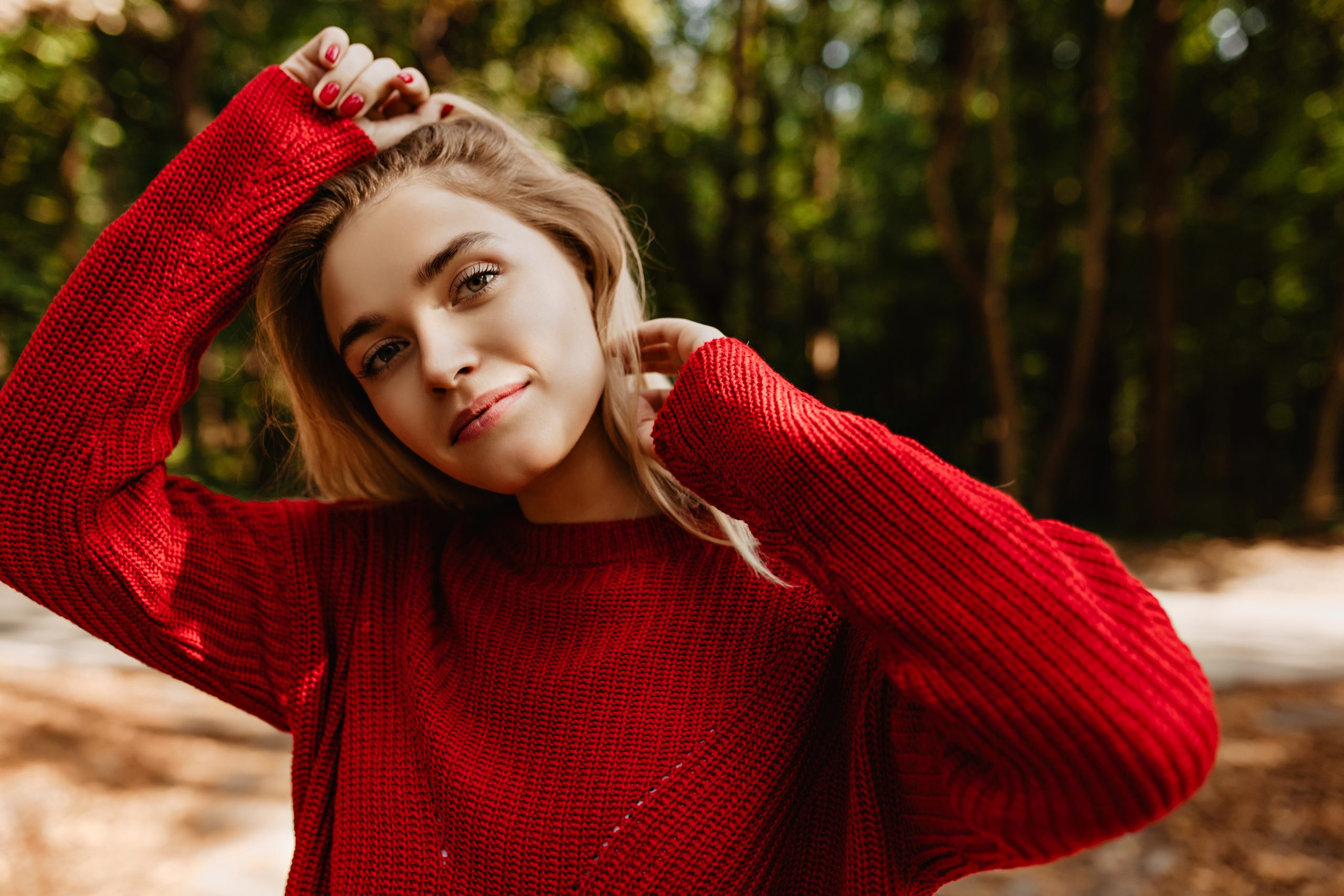 Closeup Portrait Blonde Woman Autumn Park Scaled